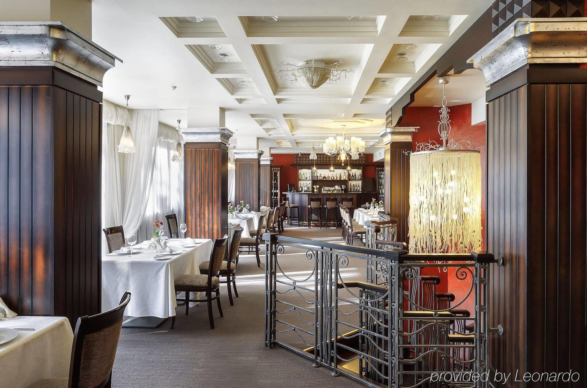 Chichikov Hotel Kharkov Ngoại thất bức ảnh
