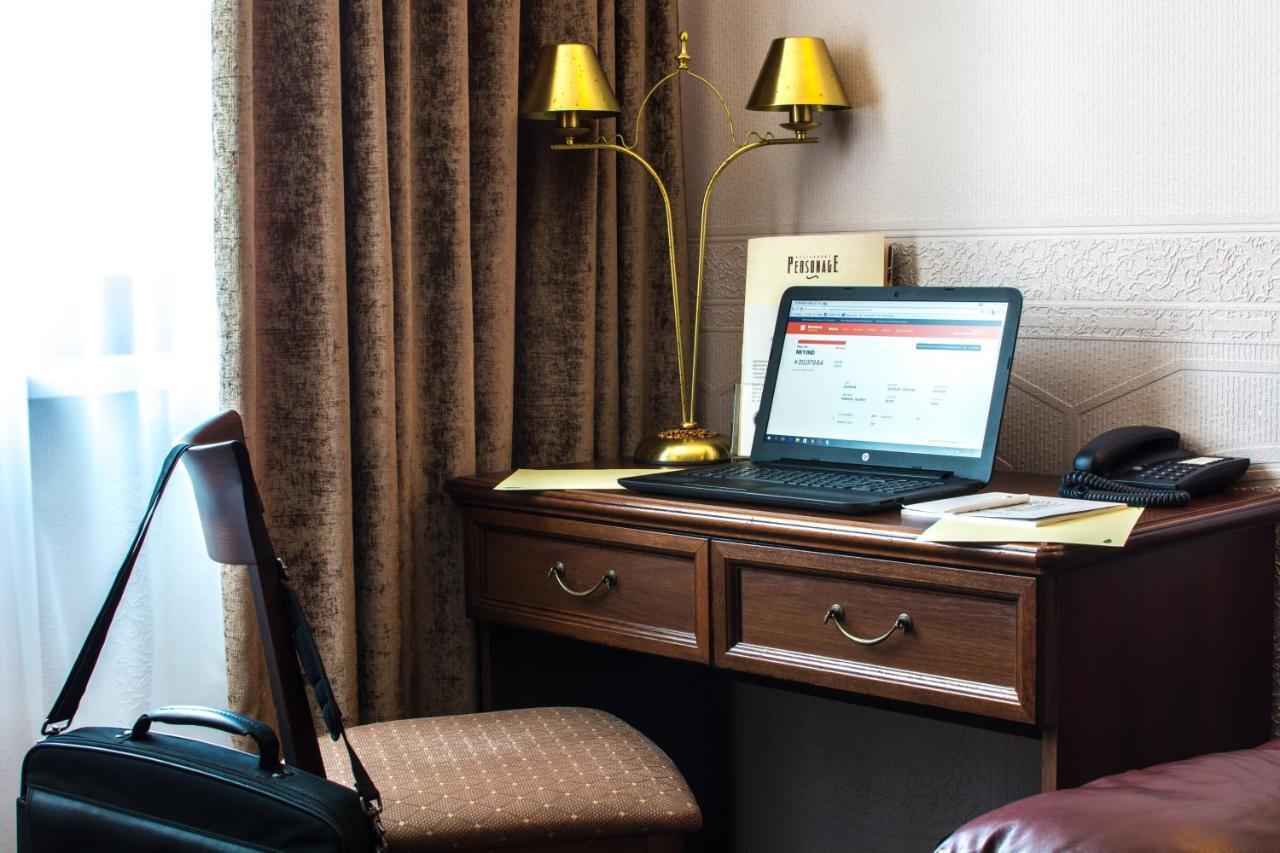Chichikov Hotel Kharkov Ngoại thất bức ảnh